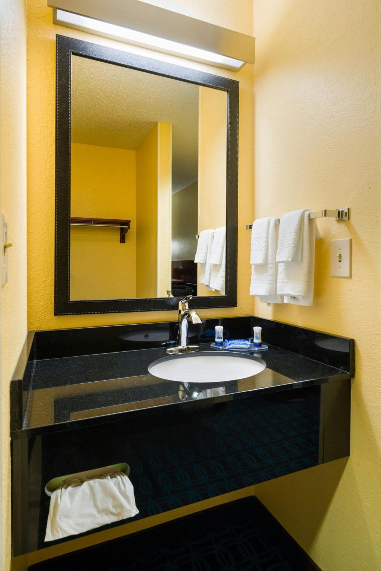 BW Allentown Bethlehem Lehigh Valley Inn & Suites Exterior foto